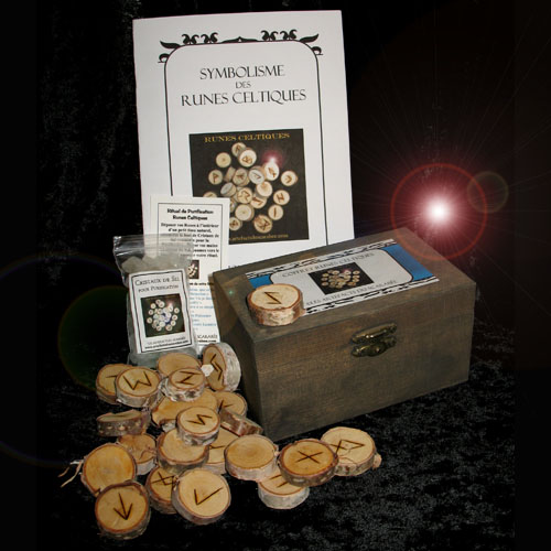 Coffret de 24 Runes Celtiques en Bois de Bouleau Blanc Coffret de 24 Runes Celtiques en Bois de Bouleau Blanc